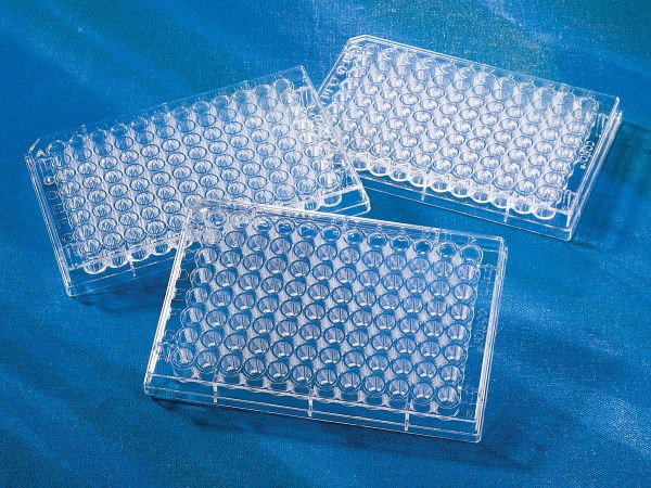 Corning 96 Well Clear Flat Bottom Polystyrene Not Treated Microplate, 20 per Bag, with Lid, Sterile