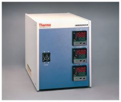Thermo Scientific Controllers for Lindberg/Blue M 1200°C Tube Furnaces Three-zone; Center zone: B, End zones: A mimic programmed profile
from center zone, but allow offset of up to 100°C (+/-50°C); OTC