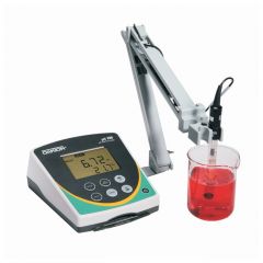  Oakton™ pH 700, CON 700, pH-CON 700 pH/Conductivity Benchtop Meters