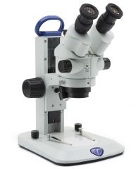 Trinocular stereozoom microscope, multi-plug